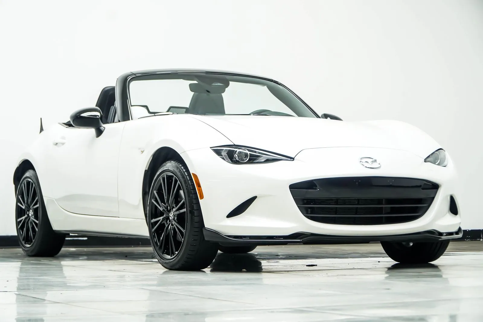 2025 Mazda MX-5 Miata Club, photo 3