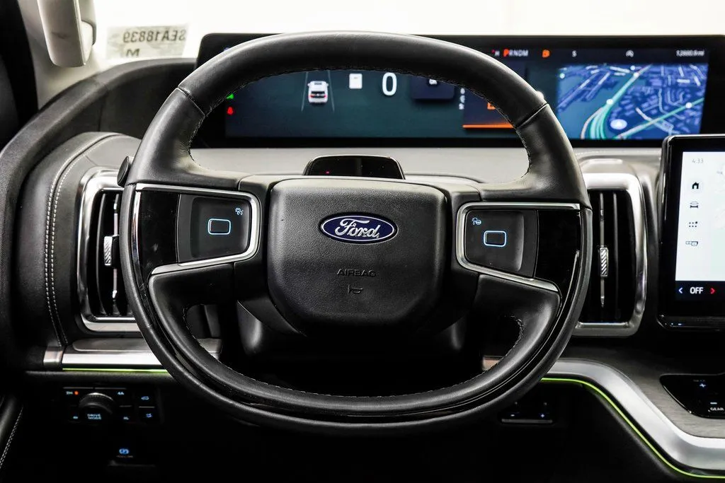 2025 Ford Expedition Platinum, photo 16