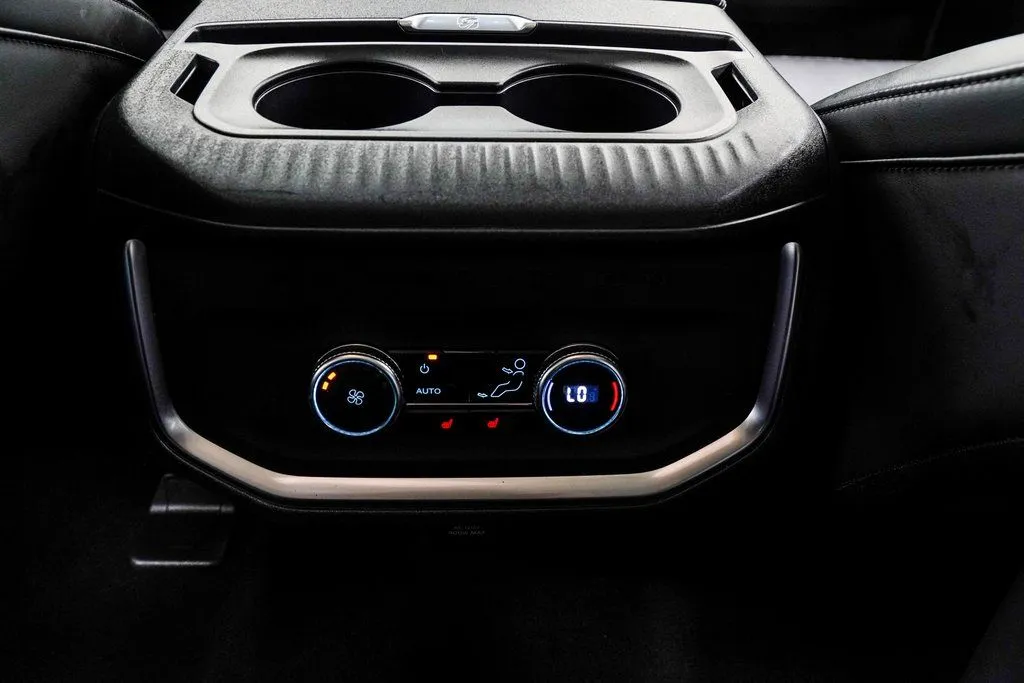 2025 Ford Expedition Platinum, photo 18