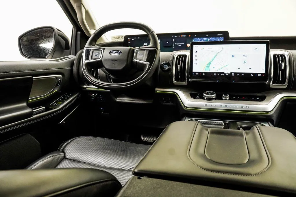 2025 Ford Expedition Platinum, photo 17