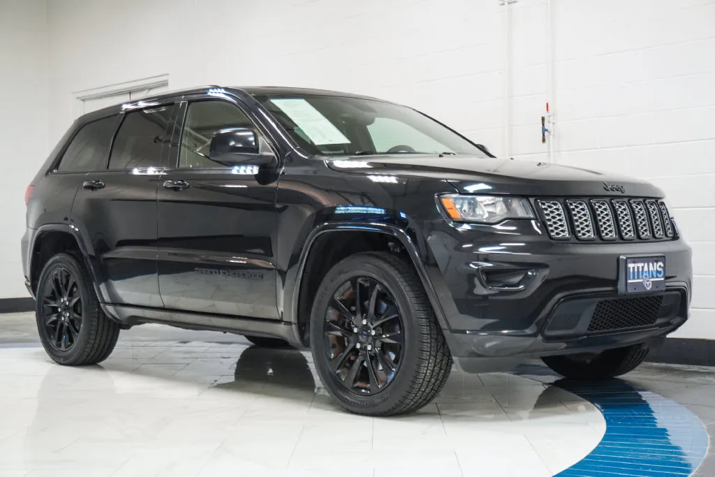 2018 Jeep Grand Cherokee Altitude, photo 3