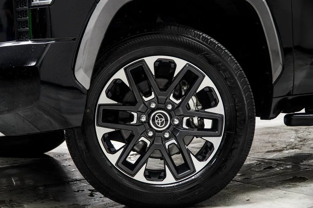 2024 Toyota Tundra Hybrid Limited, photo 2
