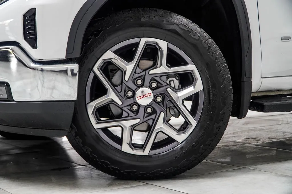 2024 GMC Sierra 1500 SLT, photo 2