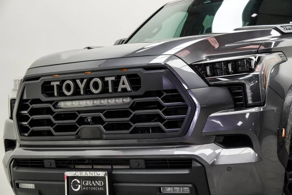 2024 Toyota Sequoia TRD Pro, photo 2