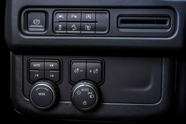 2023 Chevrolet Suburban Z71, photo 17