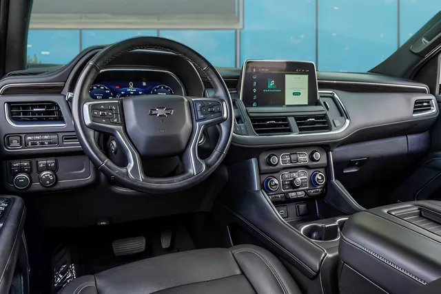 2023 Chevrolet Suburban Z71, photo 11