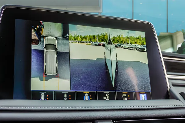 2023 Chevrolet Suburban Z71, photo 28