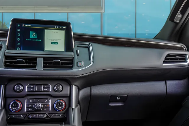 2023 Chevrolet Suburban Z71, photo 14