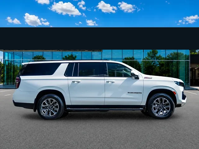 2023 Chevrolet Suburban Z71, photo 7