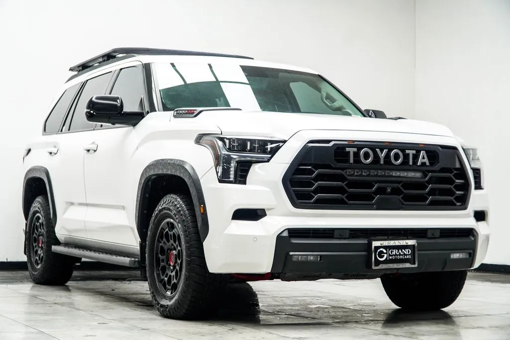 2023 Toyota Sequoia TRD Pro, photo 3