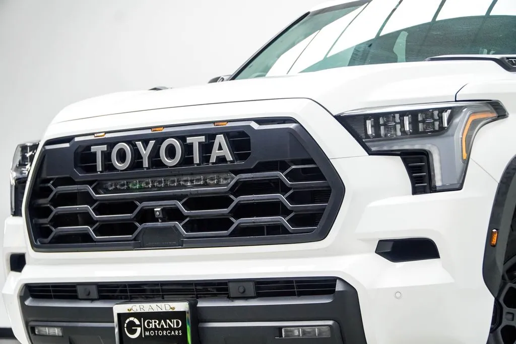 2023 Toyota Sequoia TRD Pro, photo 1