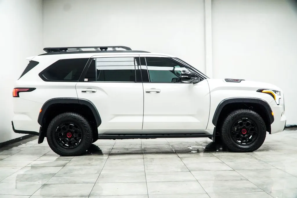2023 Toyota Sequoia TRD Pro, photo 6
