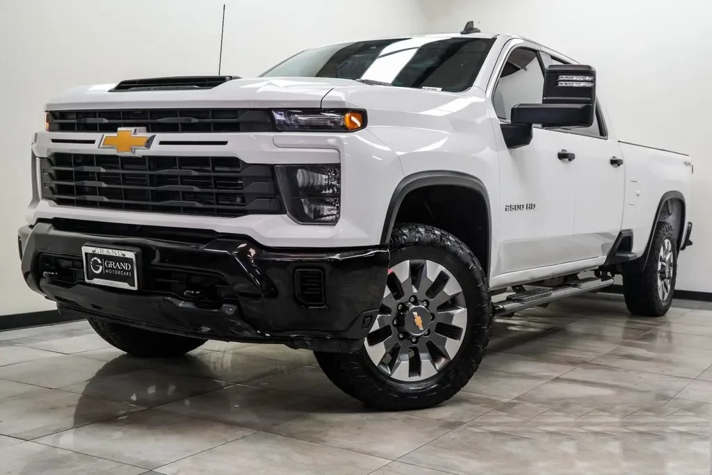 2024 Chevrolet Silverado 2500 HD Custom, photo 1