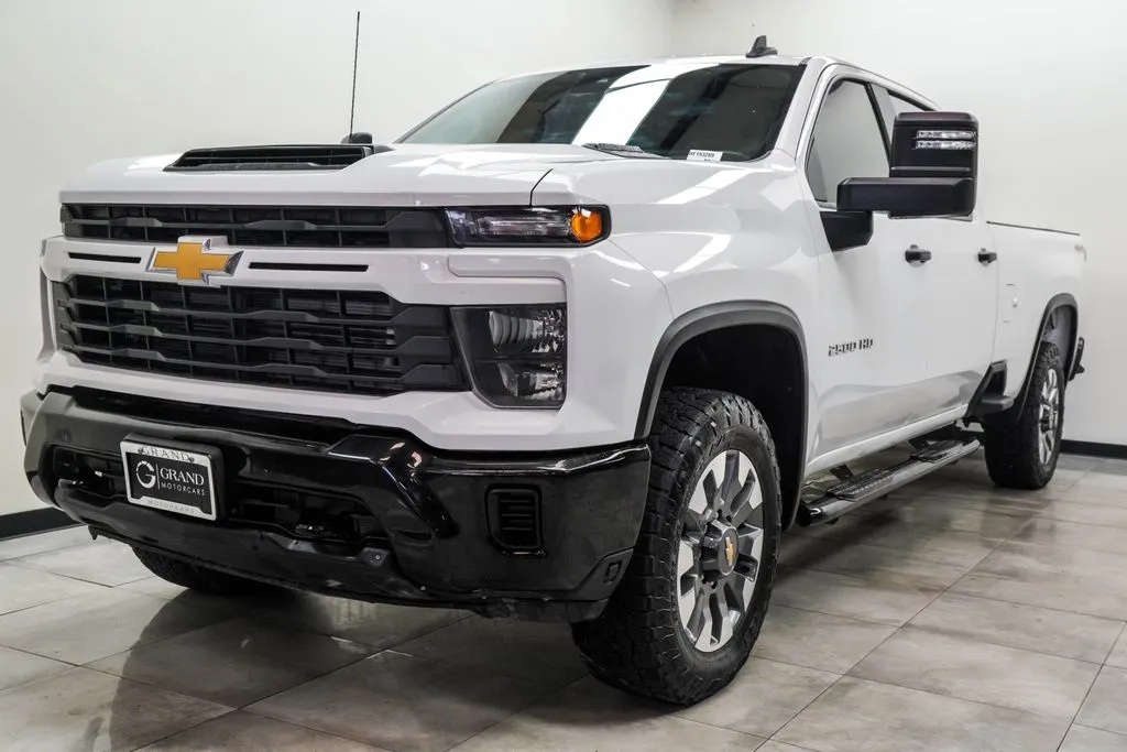 2024 Chevrolet Silverado 2500 HD Custom, photo 8