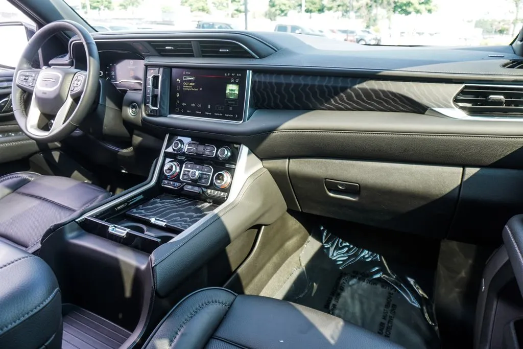 2024 GMC Yukon XL Denali, photo 8