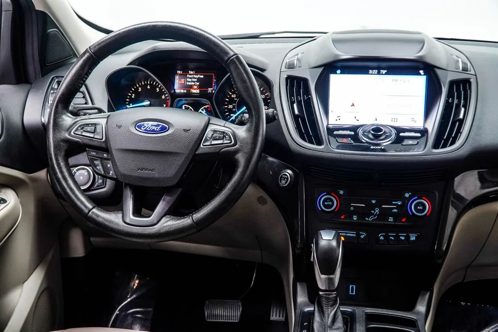2019 Ford Escape Titanium, photo 11