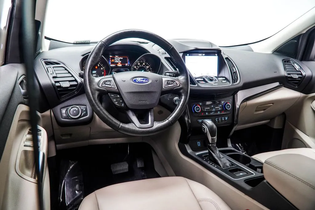 2019 Ford Escape Titanium, photo 10