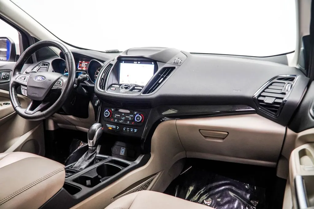 2019 Ford Escape Titanium, photo 12