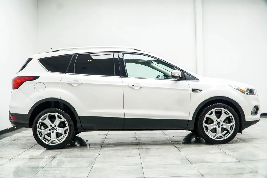 2019 Ford Escape Titanium, photo 3