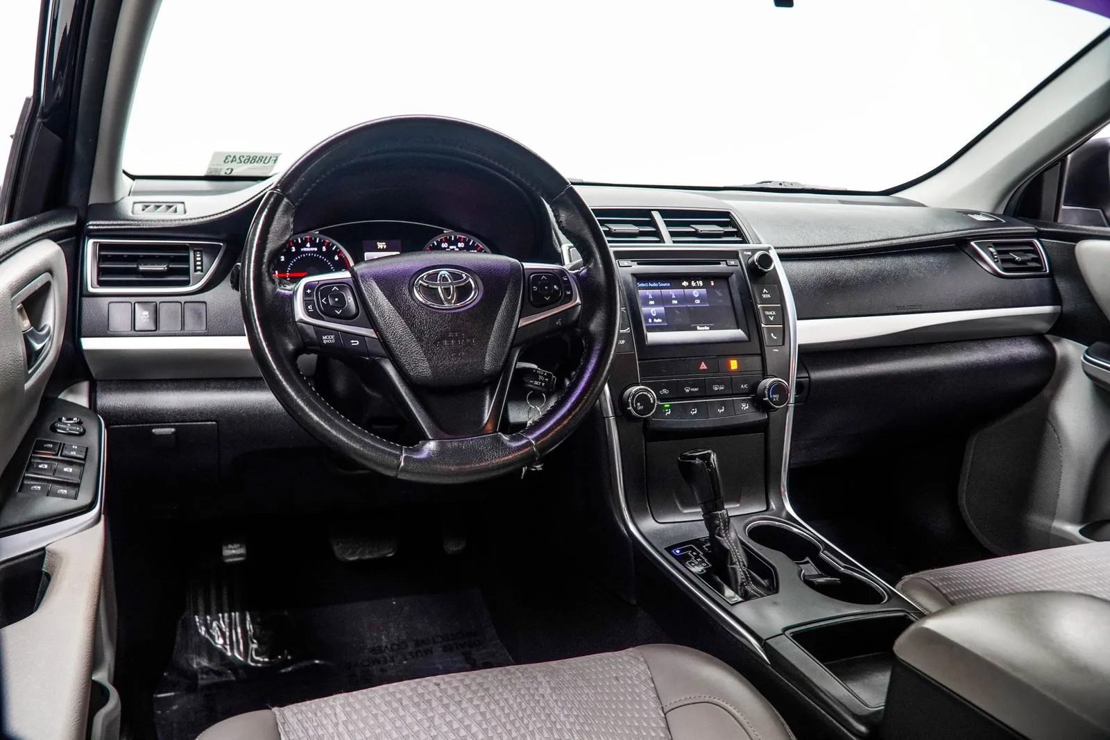 2015 Toyota Camry SE, photo 14
