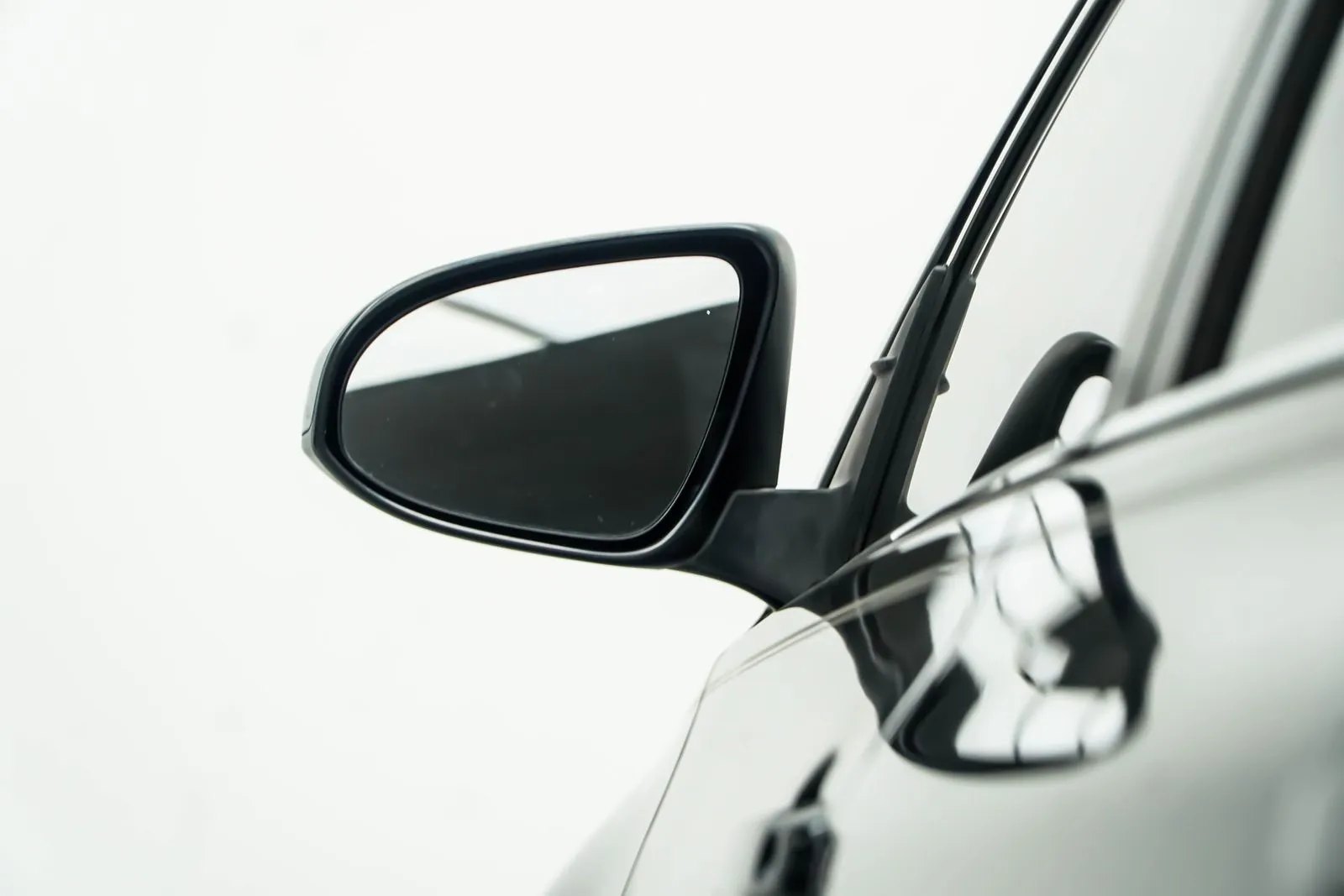 2015 Toyota Camry SE, photo 13