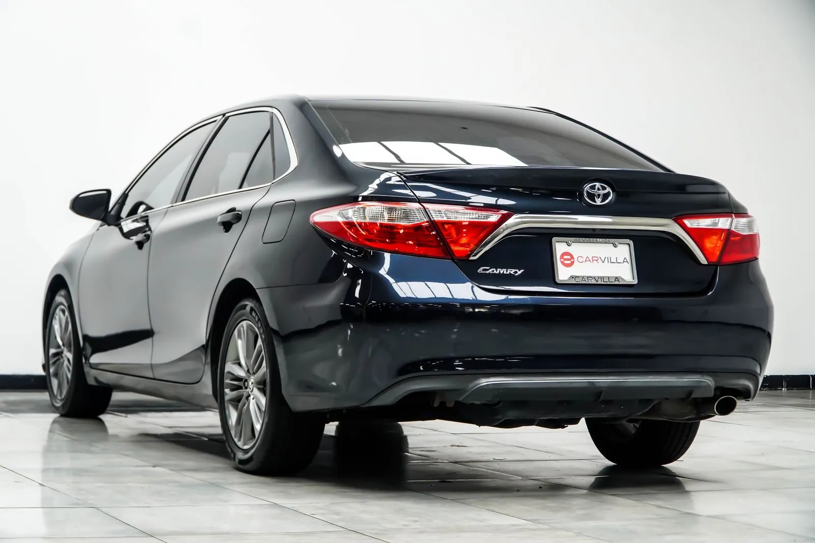 2015 Toyota Camry SE, photo 9