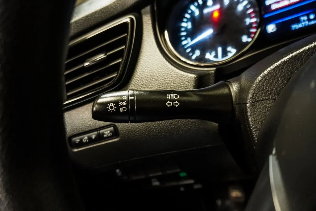 2019 Nissan Rogue Sport S, photo 14