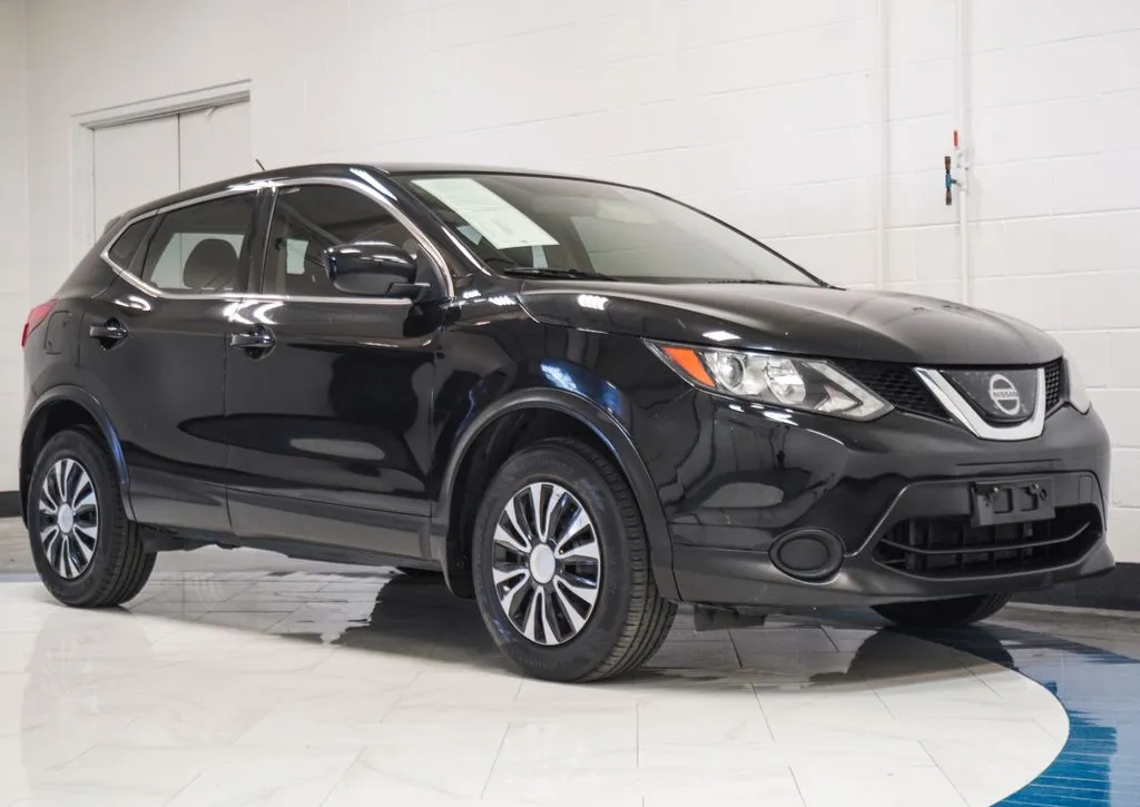 2019 Nissan Rogue Sport S, photo 3