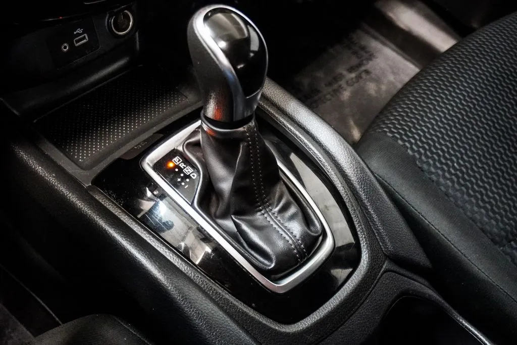 2019 Nissan Rogue Sport S, photo 18