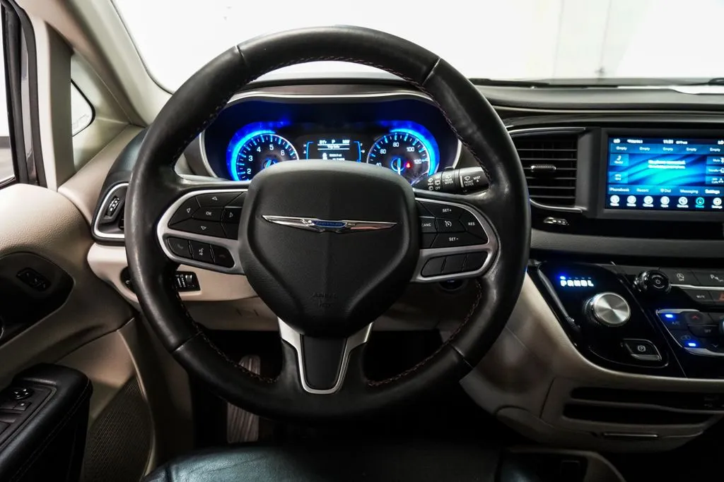 2020 Chrysler Pacifica Touring L, photo 11
