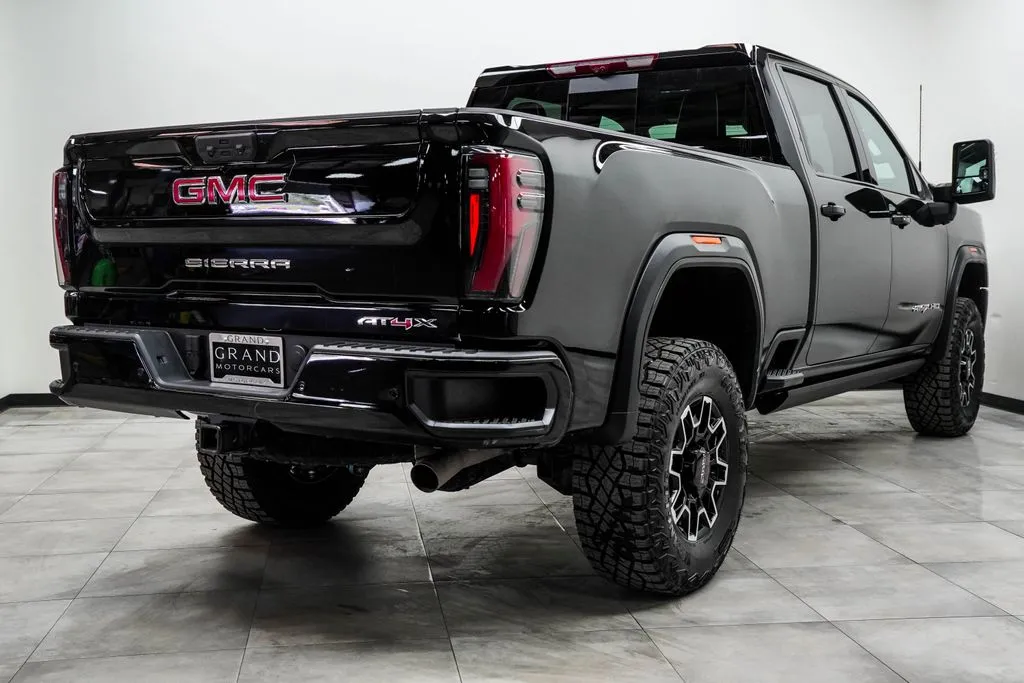 2026 GMC Sierra 2500 HD AT4X, photo 10