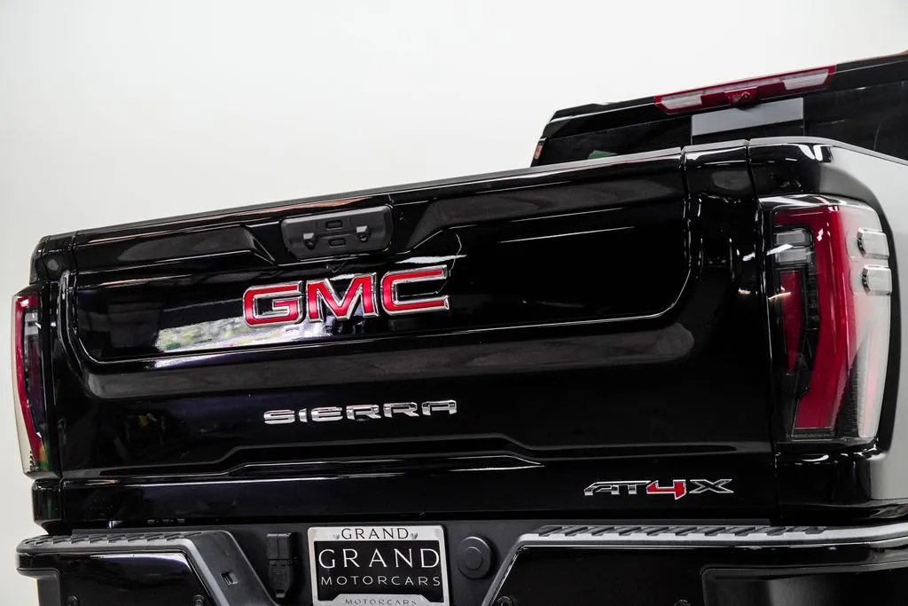 2026 GMC Sierra 2500 HD AT4X, photo 11