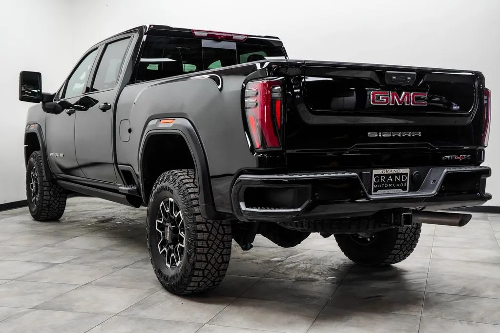 2026 GMC Sierra 2500 HD AT4X, photo 9