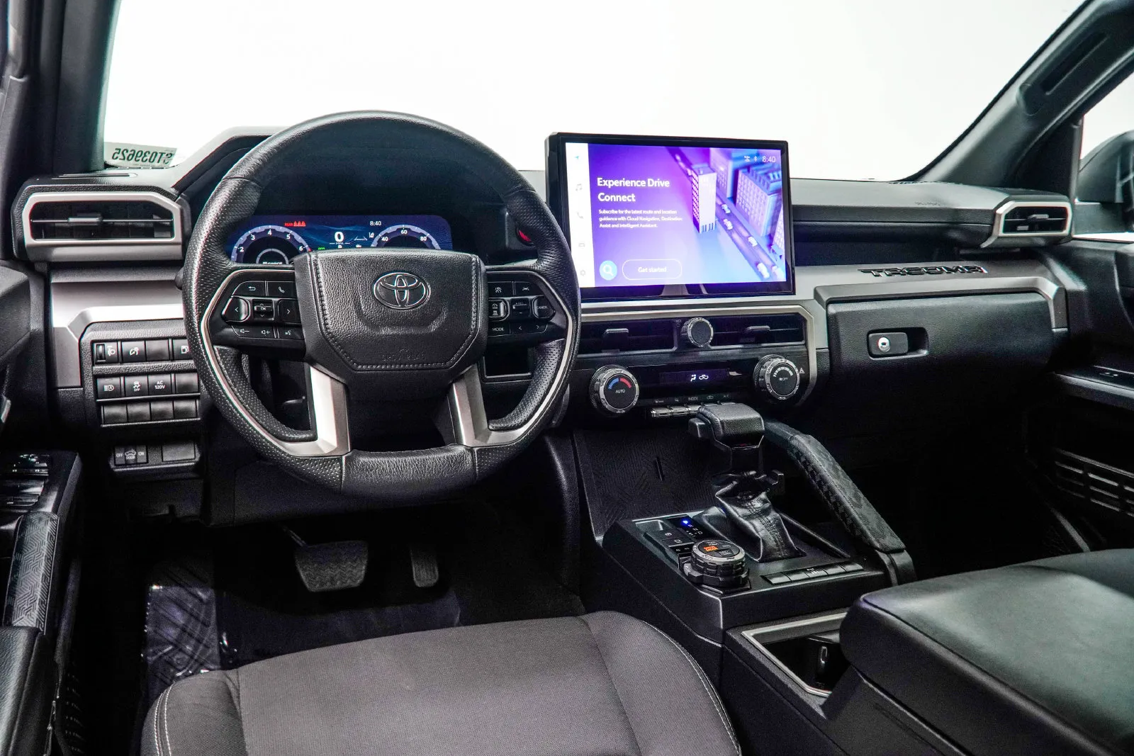 2025 Toyota Tacoma Hybrid TRD Off Road, photo 15