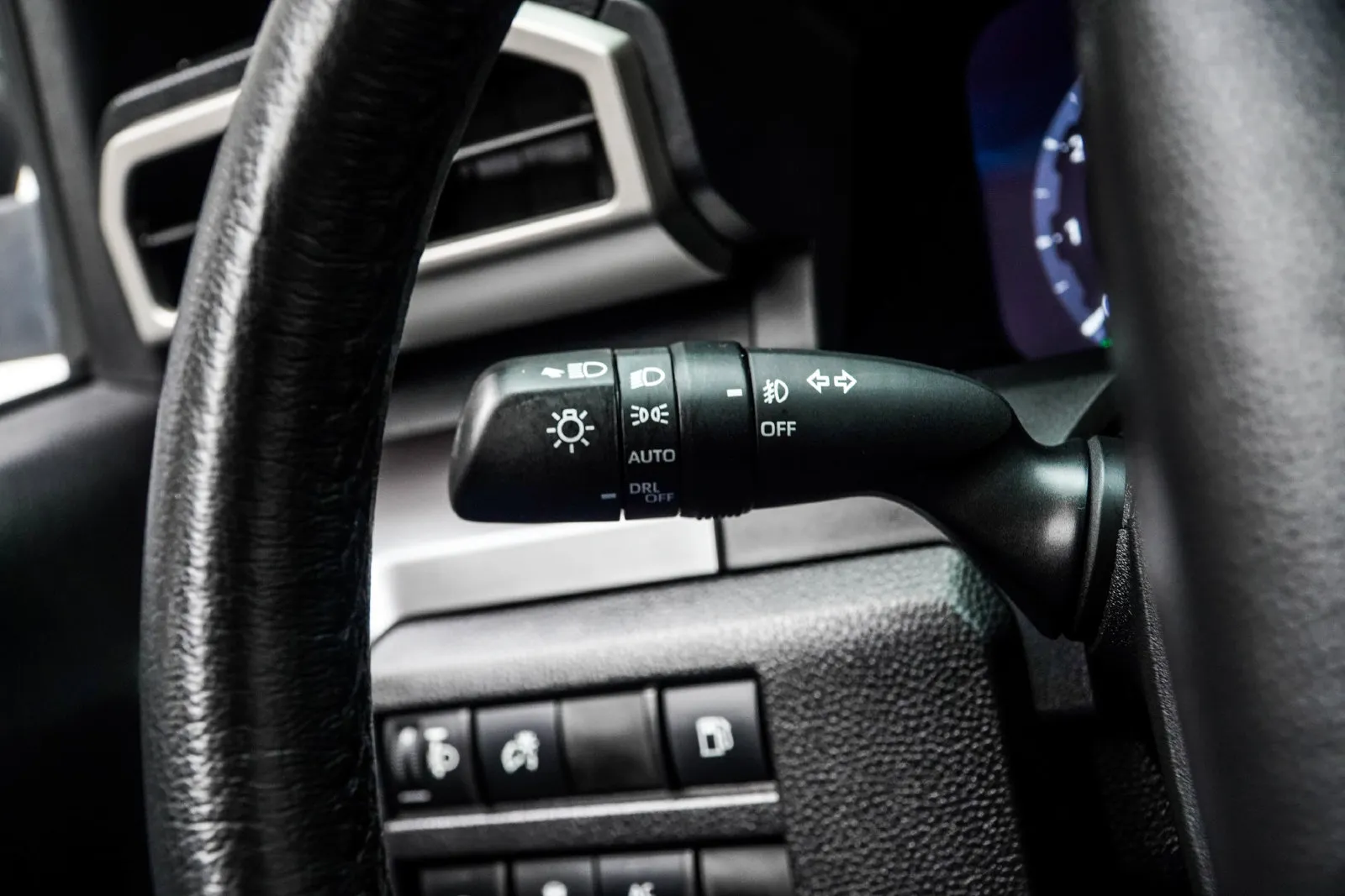 2025 Toyota Tacoma Hybrid TRD Off Road, photo 30