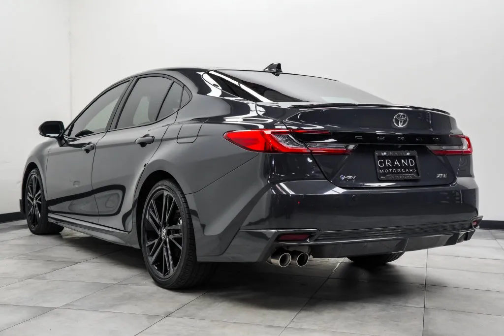 2025 Toyota Camry XSE, photo 11