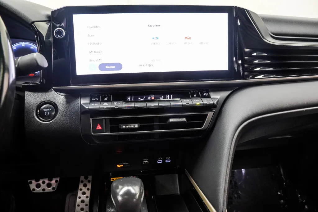 2025 Toyota Camry XSE, photo 28