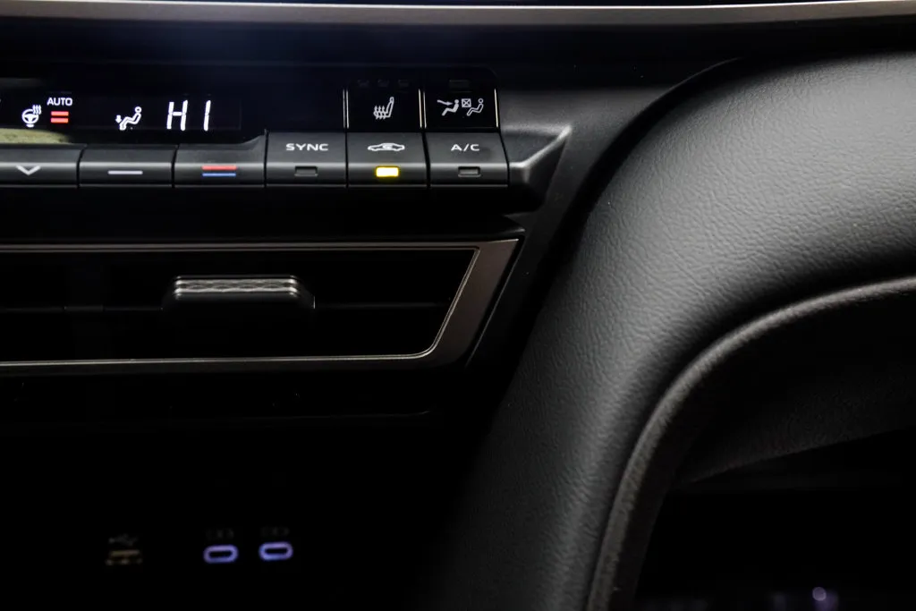2025 Toyota Camry XSE, photo 30