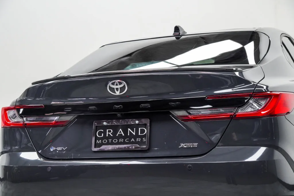 2025 Toyota Camry XSE, photo 13