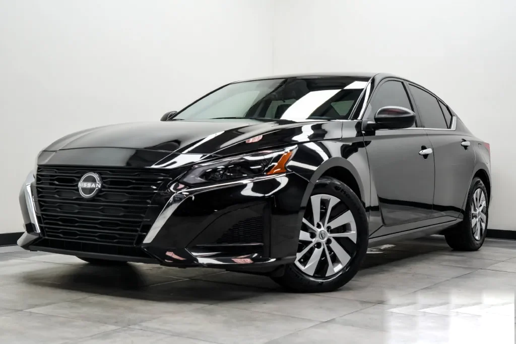 2025 Nissan Altima 2.5 S, photo 1