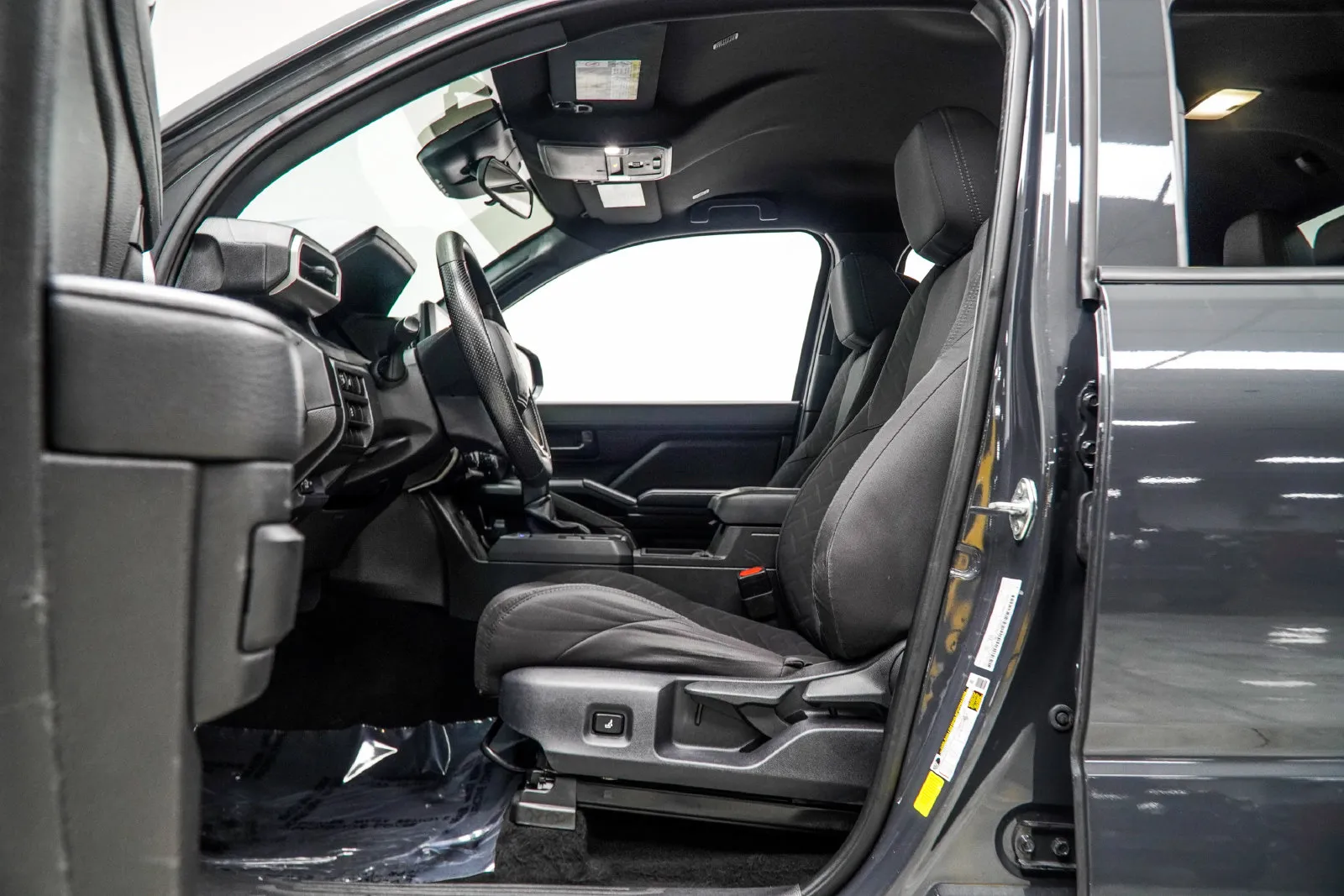 2025 Toyota Tacoma SR, photo 28