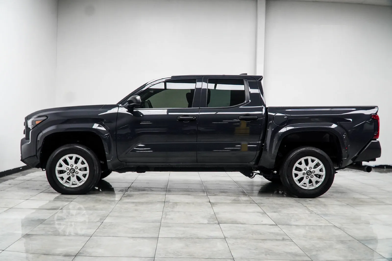 2025 Toyota Tacoma SR, photo 7