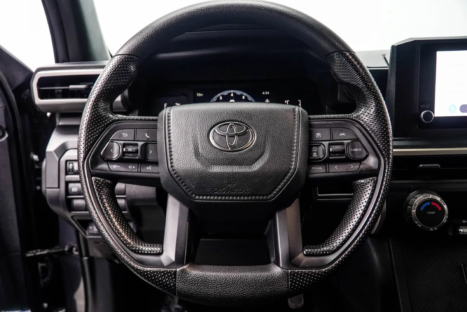 2025 Toyota Tacoma SR, photo 14
