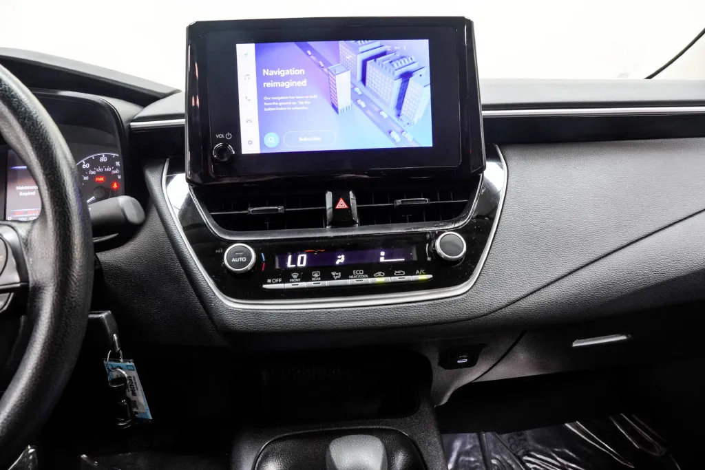 2025 Toyota Corolla LE, photo 23