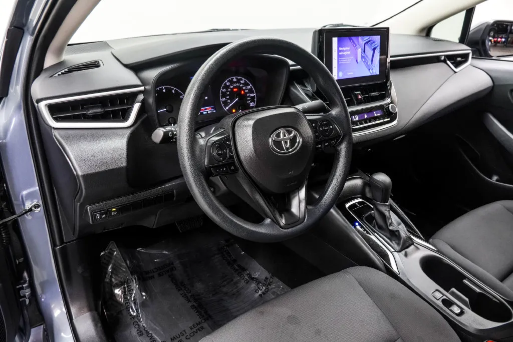 2025 Toyota Corolla LE, photo 19