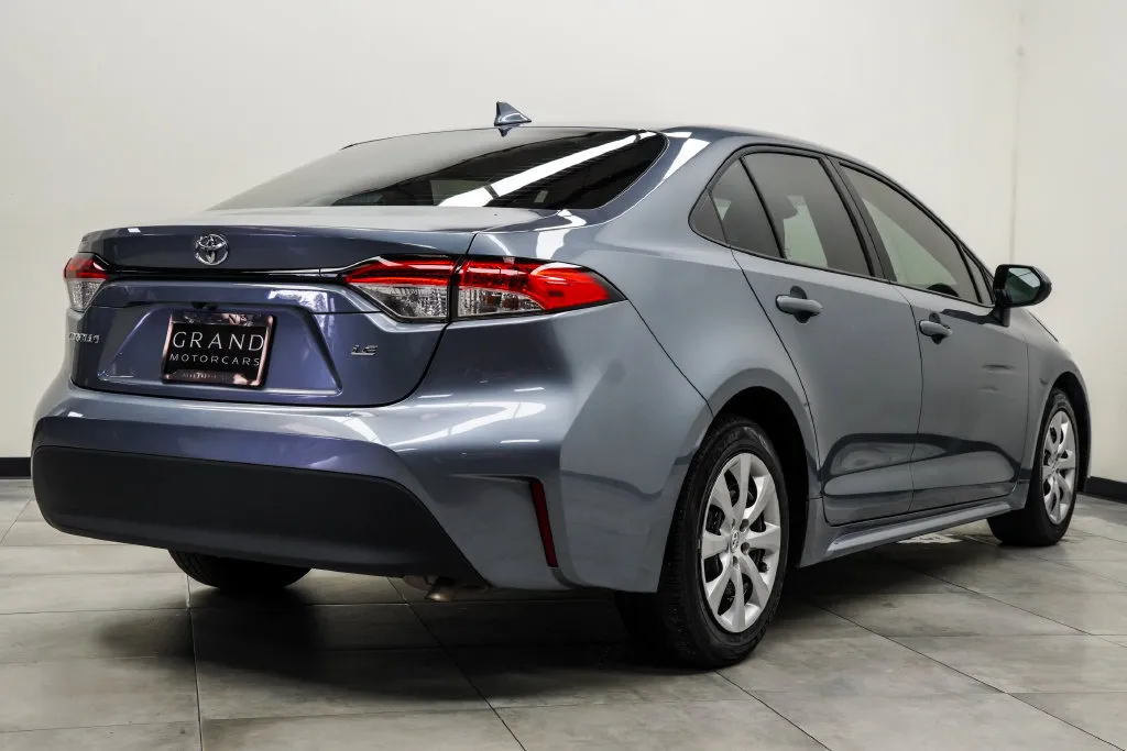 2025 Toyota Corolla LE, photo 12