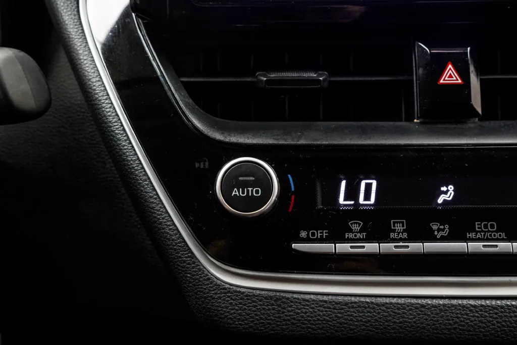 2025 Toyota Corolla LE, photo 25