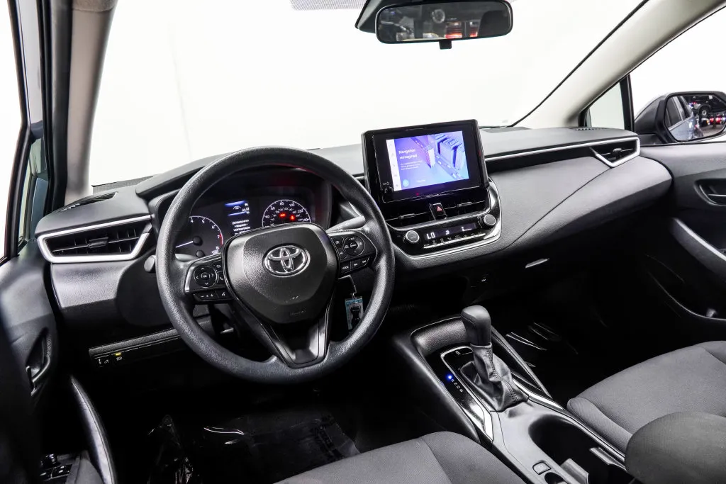 2025 Toyota Corolla LE, photo 4