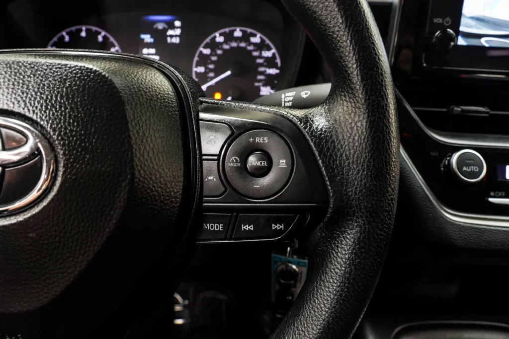 2025 Toyota Corolla LE, photo 28