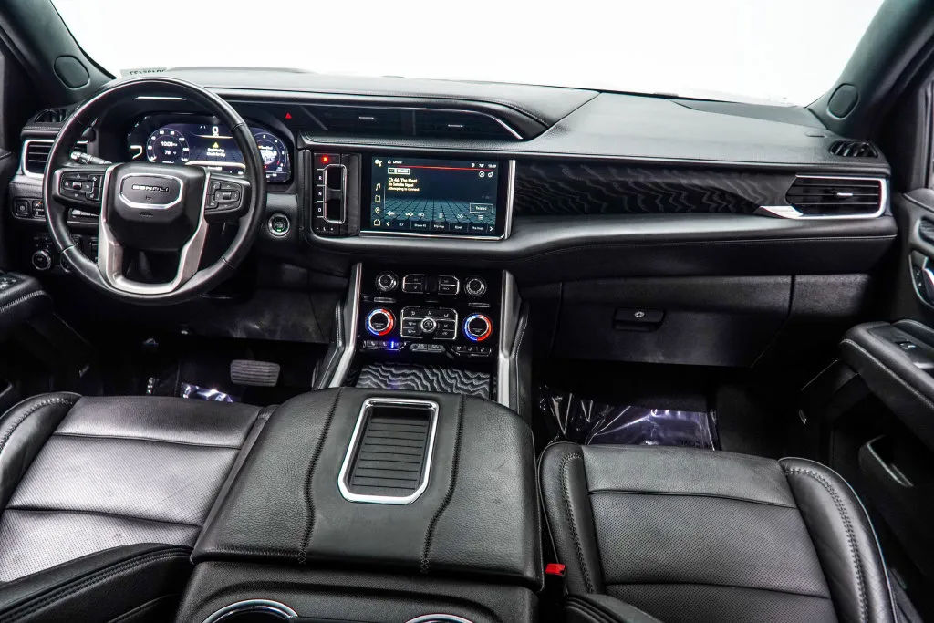 2023 GMC Yukon Denali, photo 3